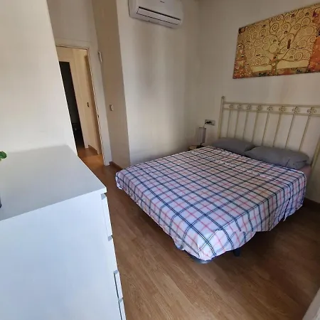 Castilla Del Cachorro, Apto De 2 En Triana * Seville